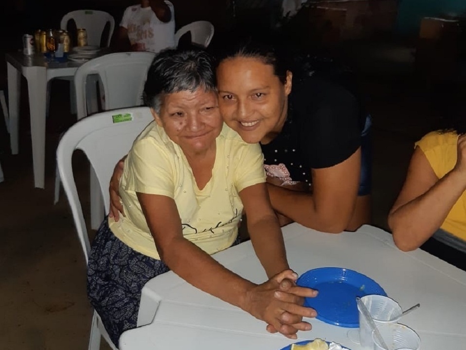 Família de Manaus convive por 30h com idosa que morreu em casa por covid-19