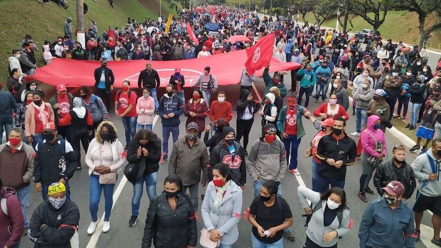 MTST realiza marcha até a sede do governo paulista para pedir o fim dos despejo durante a pandemia - MTST