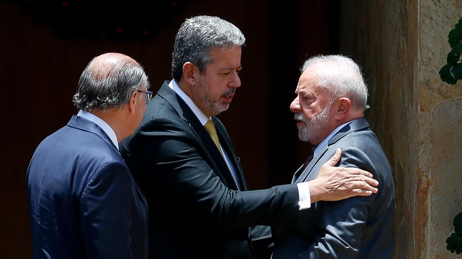 O presidente eleito, Lula, e seu vice eleito, Alckmin, se encontram com o presidente da Câmara, Arthur Lira - Pedro Ladeira/Folhapress