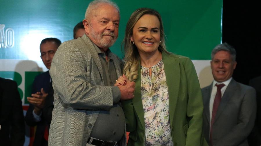 29.dez.2022 - Lula com Daniela Carneiro, ministra do Turismo que é acusada de ligação com milicianos - FÁTIMA MEIRA/FUTURA PRESS/ESTADÃO CONTEÚDO