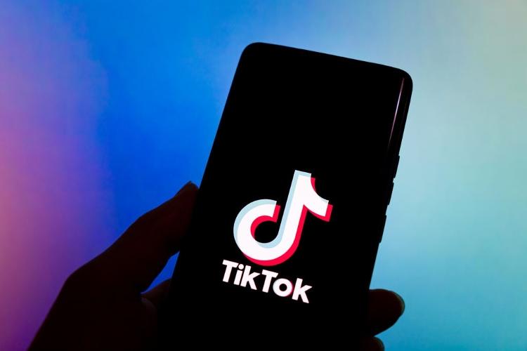 O CEO do TikTok, Shou Chew, agradeceu o presidente eleito dos Estados Unidos, Donald Trump, pela tentativa de "encontrar uma solução" para manter a plataforma funcionando nos Estados Unidos.