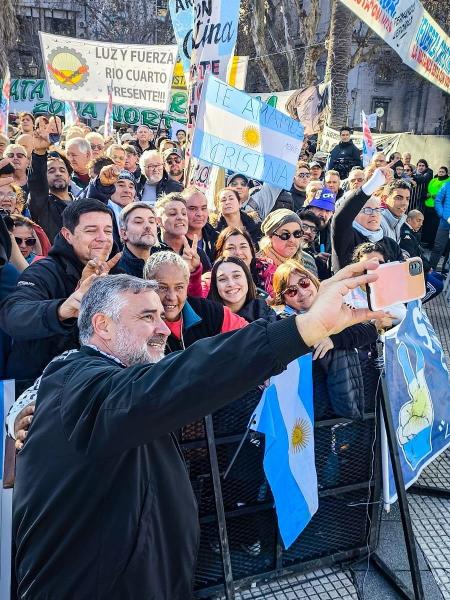 Paulo Pimenta (PT-RS) participa de ato com apoiadores de Cristina Kirchner Paulo Pimenta (PT-RS) participa de ato com apoiadores de Cristina Kirchner