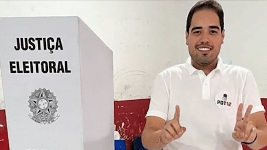 Prefeito de Igarapé Grande, João Vitor Xavier, foi preso suspeito de matar PM a tiros em vaquejada no MA Prefeito de Igarapé Grande, João Vitor Xavier, foi preso suspeito de matar PM a tiros em vaquejada no MA