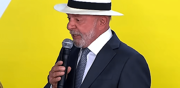 Façam dívidas sem 'perder de vista as condições de pagamento', pede Lula
