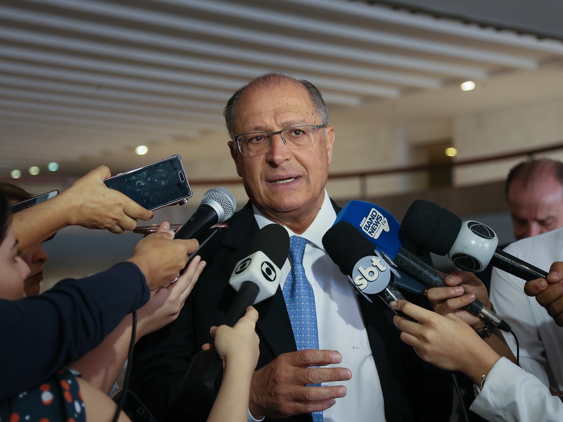 Isolado, Alckmin diz que deve sair do PSDB 'nas próximas semanas'