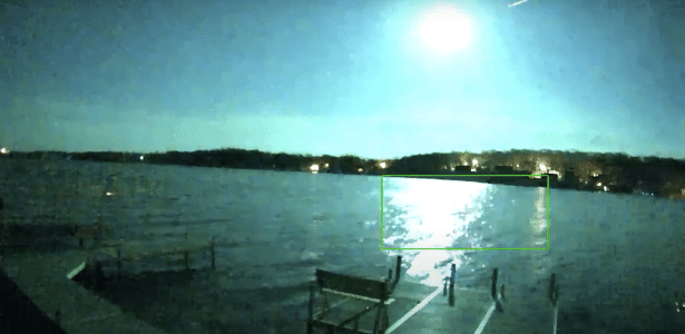 Blue fireball meteor explodes over the US;  watch videos