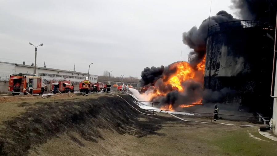 1º.abr.2022 - Depósito de combustível em chamas em Belgorod, Rússia - Reuters