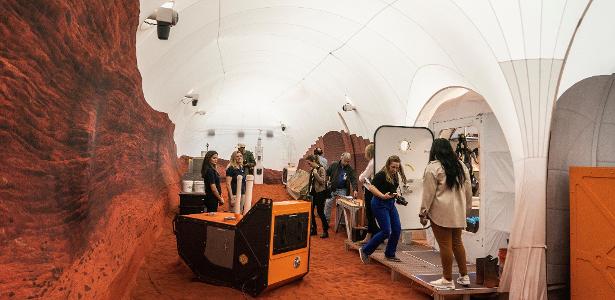 Nasa busca voluntários para simular viagem a Marte: 'Precisa curtir aventura'