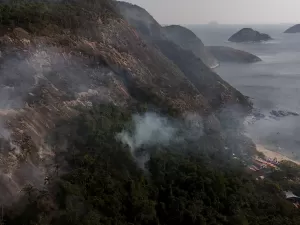 Governo do Rio de Janeiro fecha parques estaduais devido a incêndios