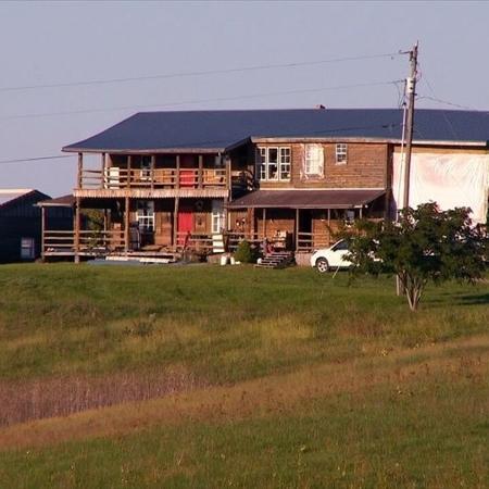 Corpo foi encontrado no quintal da casa de Trudy Fields, mãe de Torilena, na cidade de Mount Olivet