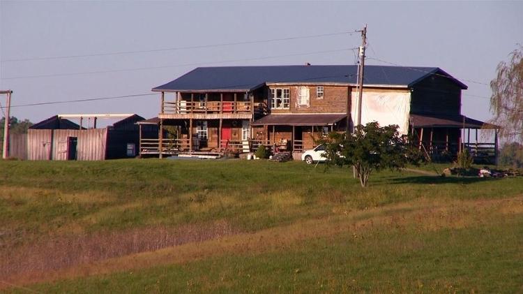 Corpo foi encontrado no quintal da casa de Trudy Fields, mãe de Torilena, na cidade de Mount Olivet