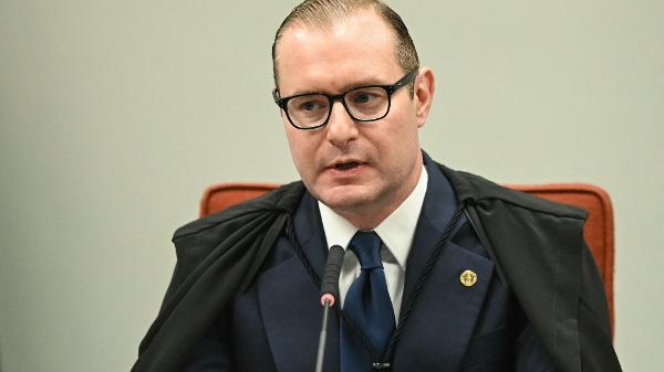 O ministro Cristiano Zanin durante o julgamento da trama golpista