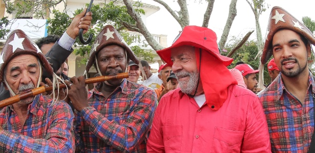 Lula visitou assentamento do MST em Pernambuco, em novembro do ano passado - Divulgação