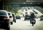 Primeiro dia da proibição de motos na pista expressa da marginal Pinheiros - Aloisio Mauricio/FotoArena/Estadão Conteúdo