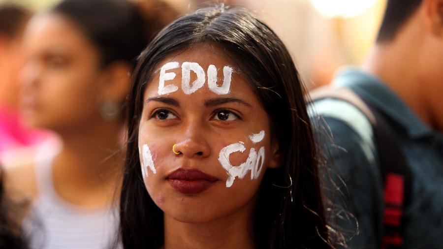 Protesto em defesa da educação pública e contra a Reforma da Previdência é realizado na praça da Republica, no centro de Belém - Paccó/FramePhoto/Estadão Conteúdo