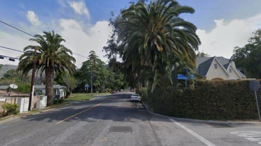 Avenida onde a polícia encontrou os corpos das vítimas após a denúncia possibilitada pelo Zoom - Reprodução/Google Street View