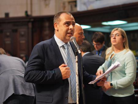 Deputado do PSL apresenta projeto para extinguir UERJ: 'Balbúrdia'