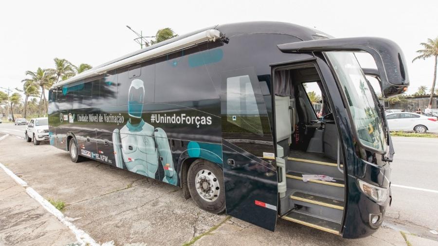 Ônibus inicia giro pelo país para vacinar contra covid - Edvan Ferreira