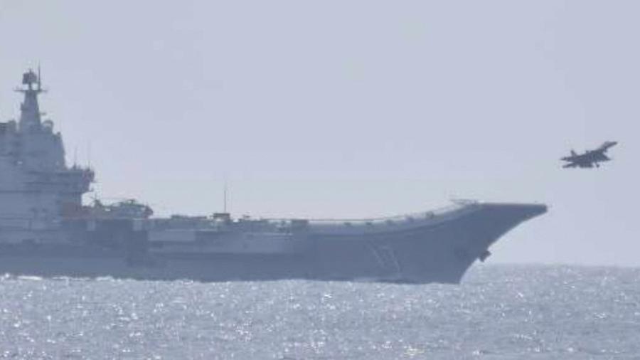 Caça da China decola de porta-aviões no mar do Pacífico - Joint Staff Office of the Defense Ministry of Japan/HANDOUT via REUTERS