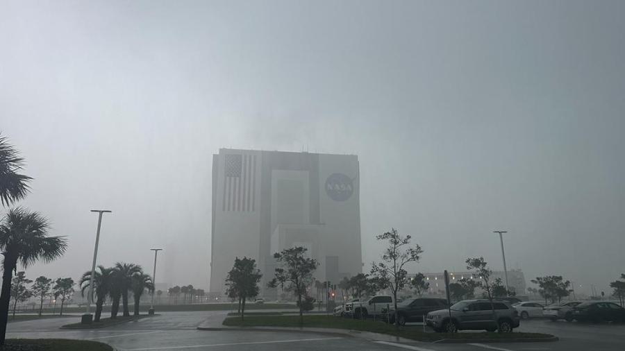 Chuva e ameaça de tornado na estação de lançamento do Cabo Canaveral adia lançamento de ViaSat-3 América pela 2ª vez - Marcella Duarte/UOL Tilt