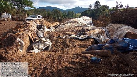 Silo de milho destruído em Arroio do Meio, no RS 