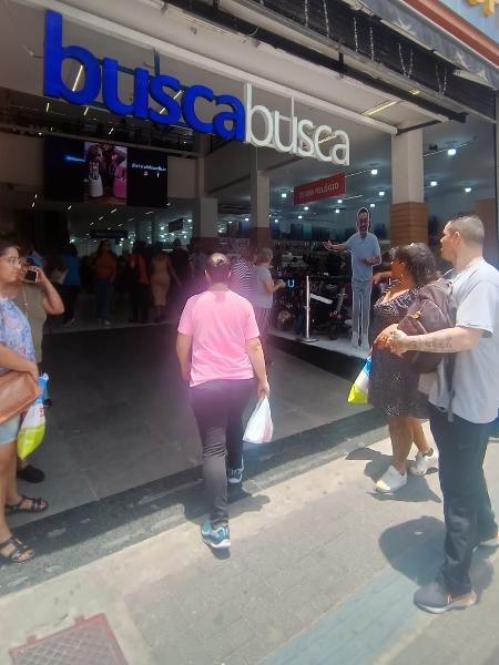 Frente da loja Busca Busca, na avenida Adolfo Pinheiro, em Santo Amaro, na zona sul de São Paulo - Guilherme Tagiaroli/UOL