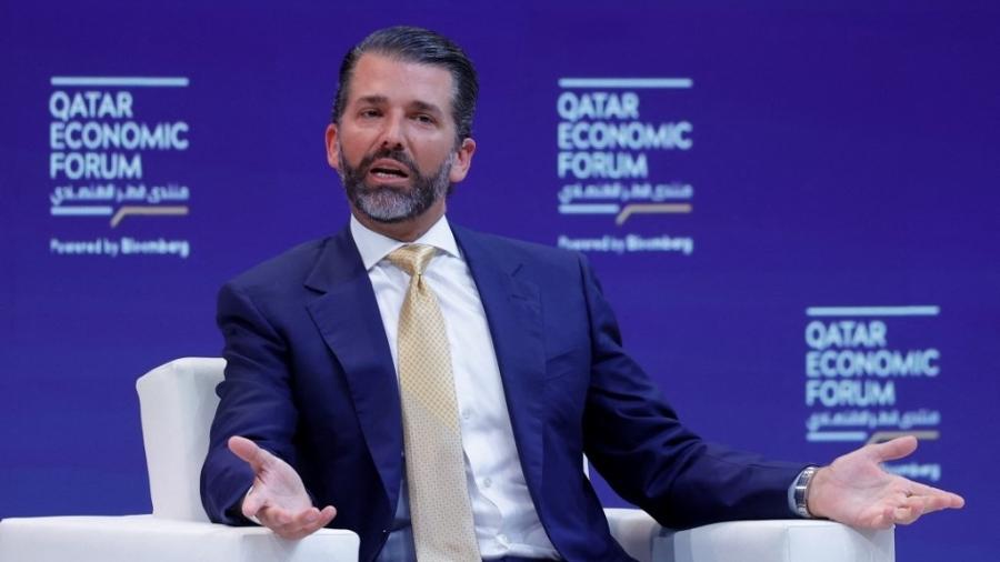 21.mai.2025 - Donald Trump Jr. durante o Fórum Econômico do Catar, em Doha - Karim JAAFAR / AFP