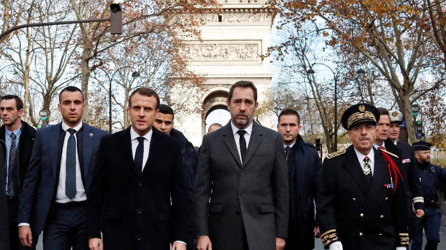 Macron visita local dos protestos: 682 presos e 263 feridos, sendo cinco em estado grave - Thibault Camus/Reuters