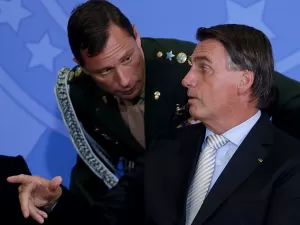 Em delação, Cid diz que Bolsonaro ordenou fraudes em certificados de vacina