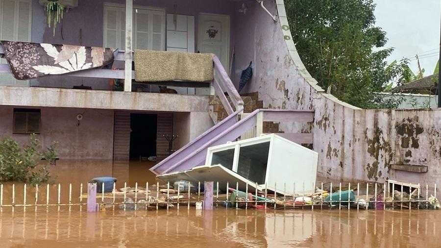 Em São Sebastião do Caí (RS), 400 moradores foram obrigados a sair de casa