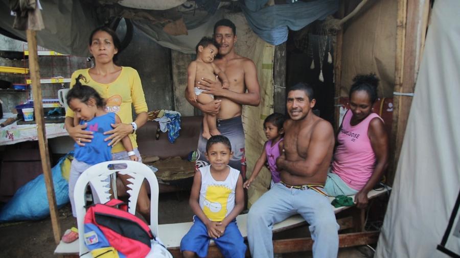 O abrigo está superlotado com mais de 500 indígenas que fugiram da Venezuela nos últimos anos - Paulo Camilo/ UOL