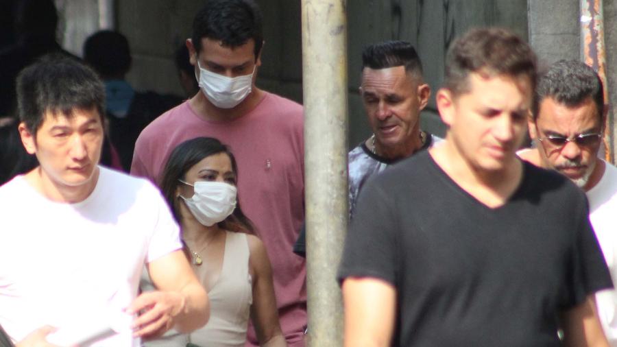 Pessoa usando máscara de proteção devido o Coronavírus na Rua 25 de Março em São Paulo - William Moreira/Futura Press/Estadão Conteúdo
