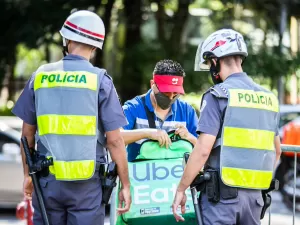 Gleisi critica 'politização' das polícias de SP: 'Na mão de bolsonaristas'