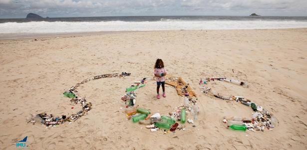 Notícias | Praia de São Conrado tem 'tsunami de plástico' e gera repercussão mundial