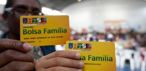 Auxílio Brasil trava e deixa 2,2 mi em fila de espera do Bolsa Família - Vimarsana News
