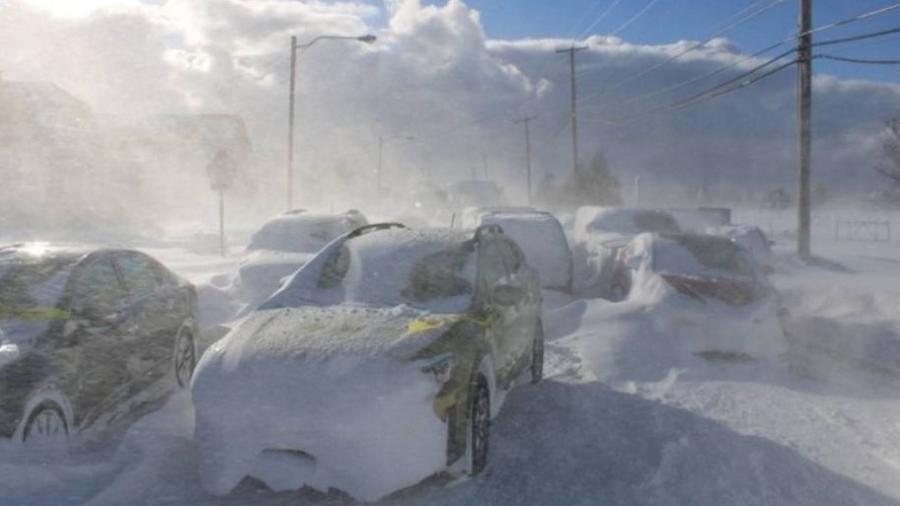 Tempestade de inverno matou pelo menos 56 pessoas nos EUA e no Canadá - Reuters