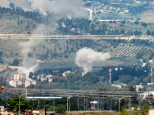 Incêndios provocados por foguetes do Hezbollah se espalham pelo norte de Israel
