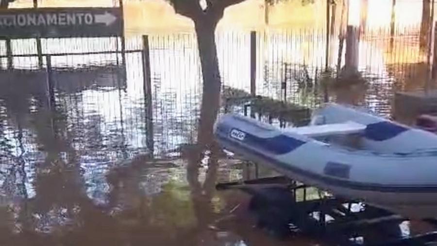 Sede do TRF-4, em Porto Alegre, invadida pela água de enchente