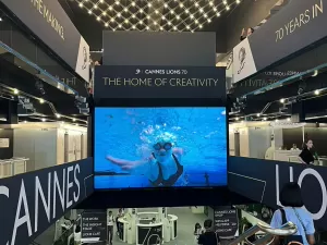 Festival de publicidade de Cannes se volta ao humor para conter avanço da IA