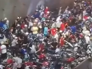 Ação da PM bloqueia 'rolezinho de Natal' com 250 motos no MT; veja vídeo