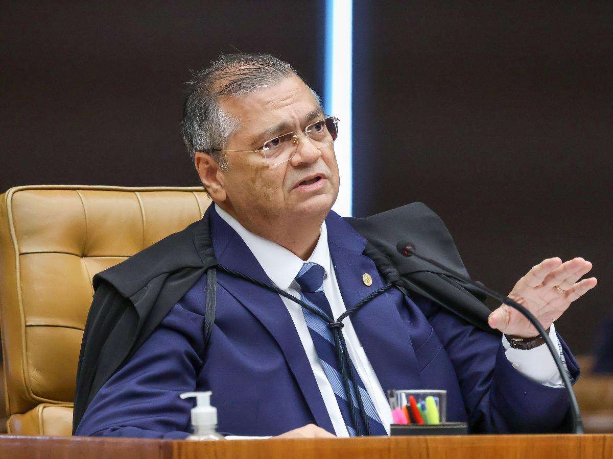 STF: Flávio Dino decreta prisão domiciliar de secretário do MA