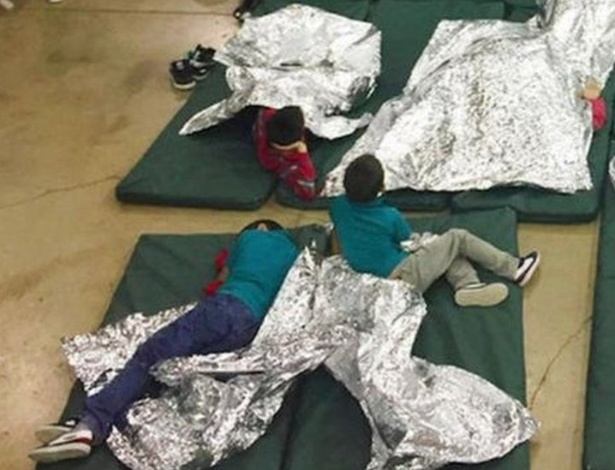 Crianças imigrantes que foram separadas de seus pais - Alfândega e Proteção de Fronteiras dos EUA