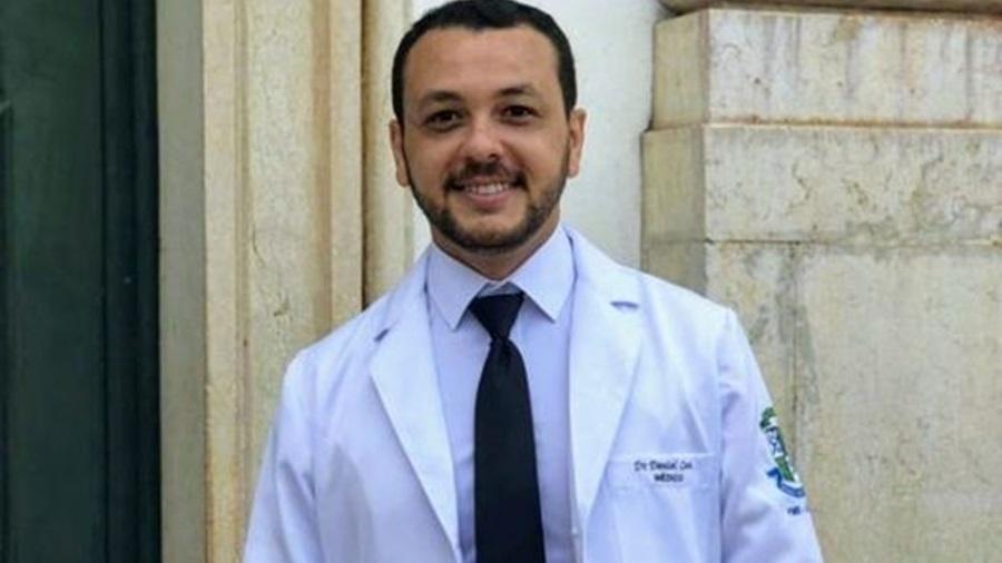 O médico Daniel Chynayd Costa Magalhães foi preso por suspeita de torturar a namorada - Reprodução/Facebook