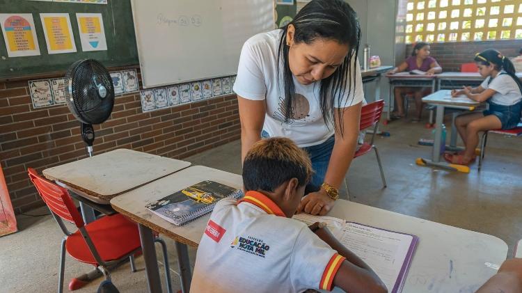 Escolas em Pires Ferrreira (CE) tem professores fora da sala de aula para acompanhar e dar reforço a alunos