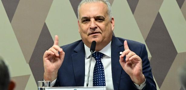 CPMI do INSS: Relator e ex-presidente do INSS se atacam; sessão é suspensa