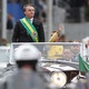 Jair Bolsonaro abre o desfile militar de 7 de Setembro em carro aberto, na Explanada dos Ministérios, em Brasília - Dida Sampaio/Estadão Conteúdo