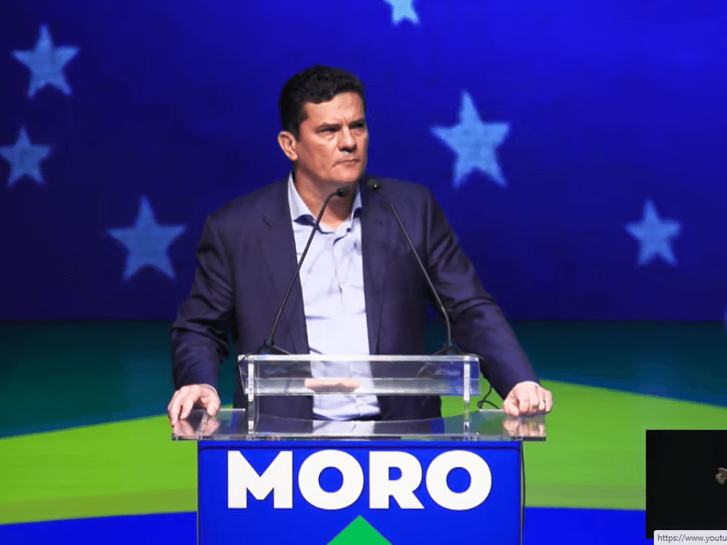 Sergio Moro quebra a palavra para lançar candidatura a super-herói