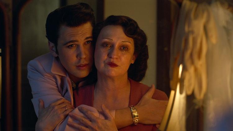 Austin Butler e Helen Thomson, que vive Gladys, a mãe de Elvis - Divulgação - Divulgação