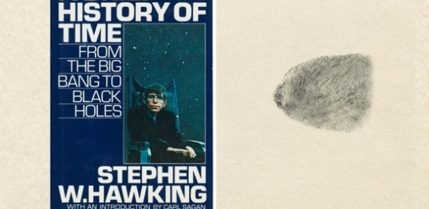 Uma cópia do best-seller de Hawking, "Uma breve história do tempo", a ser leiloada traz uma impressão digital dele - Divulgação/Christie’s