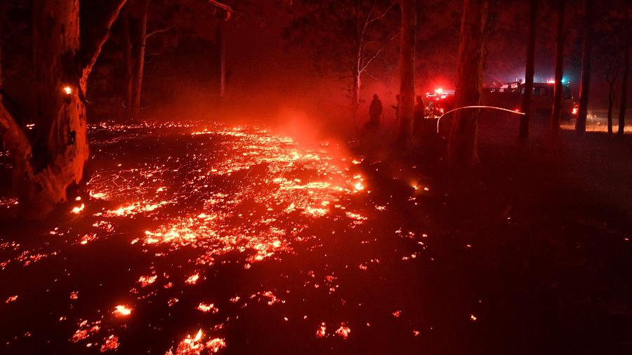 Incêndio no estado Nova Gales do Sul, na Austrália em 31 de dezembro de 2019 - Saeed KHAN / AFP